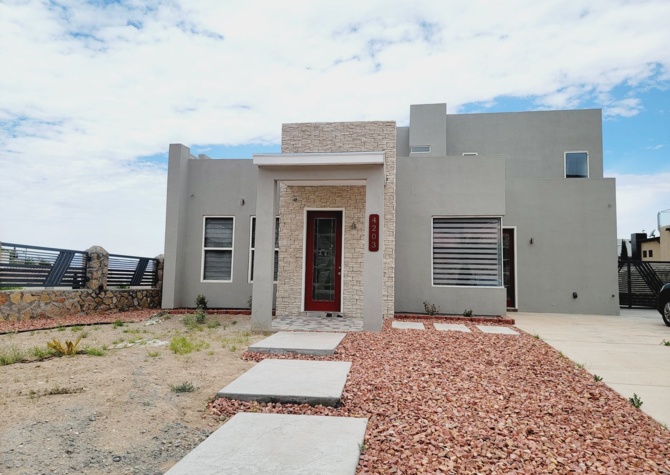 Houses Near Stunning 3 bedroom, 2.5 Bath home in West El Paso!