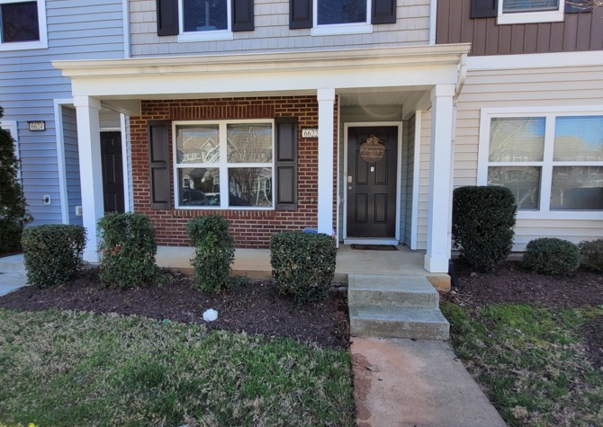 Houses Near 6622 Morgantown- Open layout! Dual Masters!