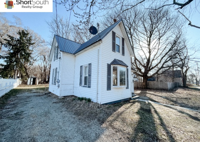 Houses Near 3 Bed 1 Bath Spacious Home For Rent in Muskegon