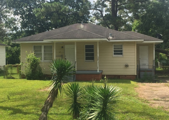 Houses Near 2 BEDROOM 1 BATHROOM HOME IN CHICKASAW