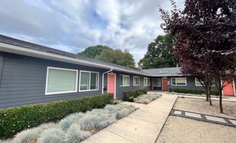 Apartments Near University of Western States Large 3 Bedroom 2 Bathroom! In-Unit Washer & Dryer, Covered Patio & Pet Friendly!  for University of Western States Students in Portland, OR