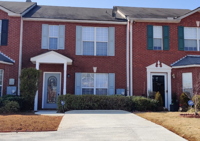 Houses Near Spacious, 2 Story Townhome in Lithonia