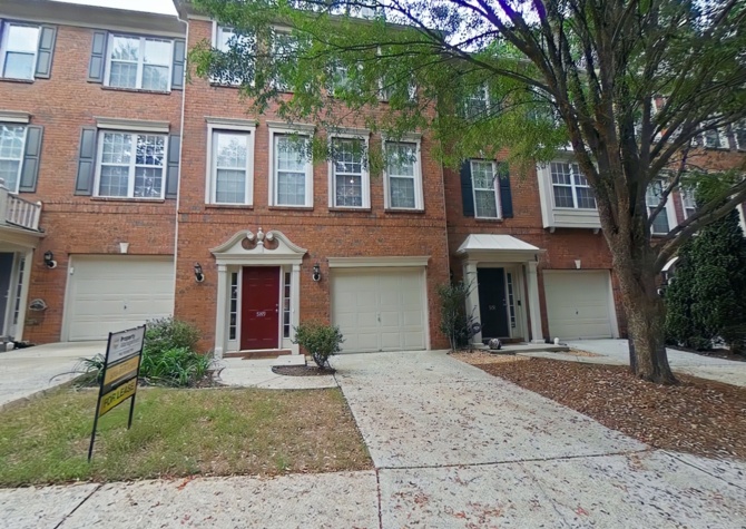 Houses Near Renovated 4BR Townhome Now Available!