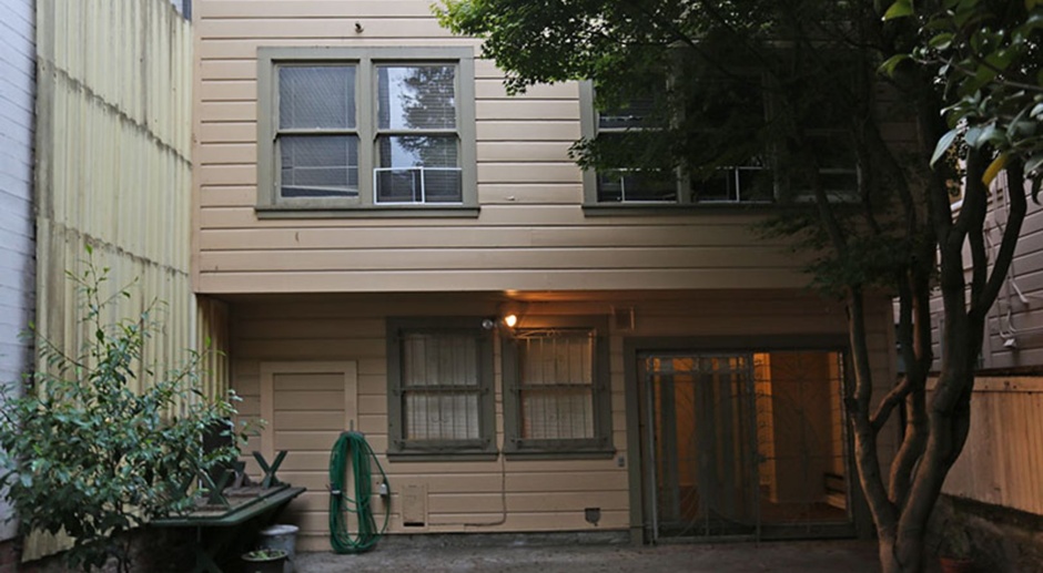 Nob Hill, two-story 4BR/1.5BA Single family home, 2-car garage included, Yard, Laundry (1434 Larkin Street)